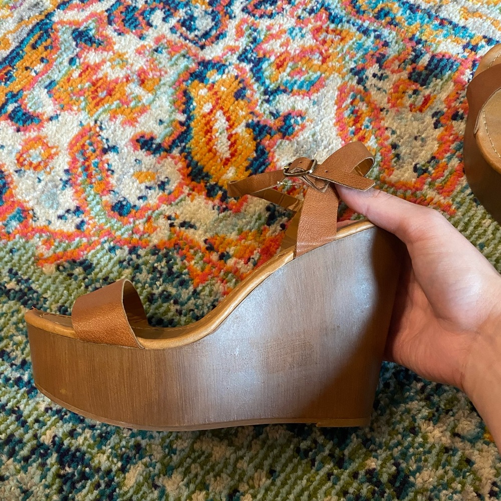 Platform heels - Picture 3 of 10
